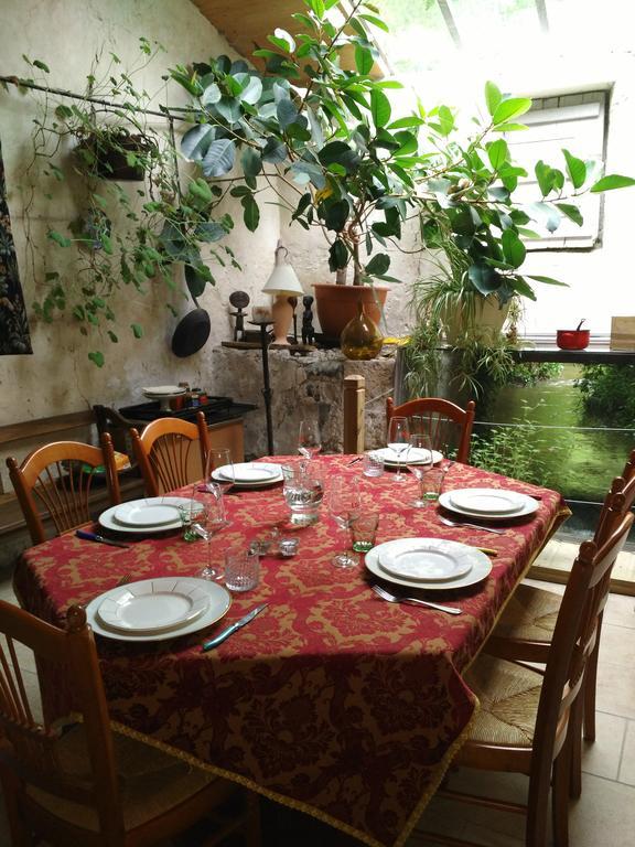 Chambre D'Hotes Le Moulin De Moulis 외부 사진