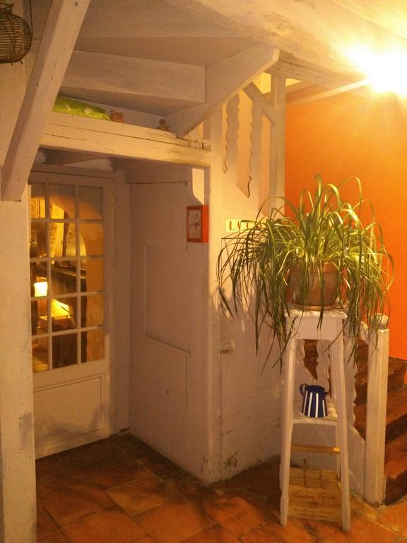 Chambre D'Hotes Le Moulin De Moulis 외부 사진